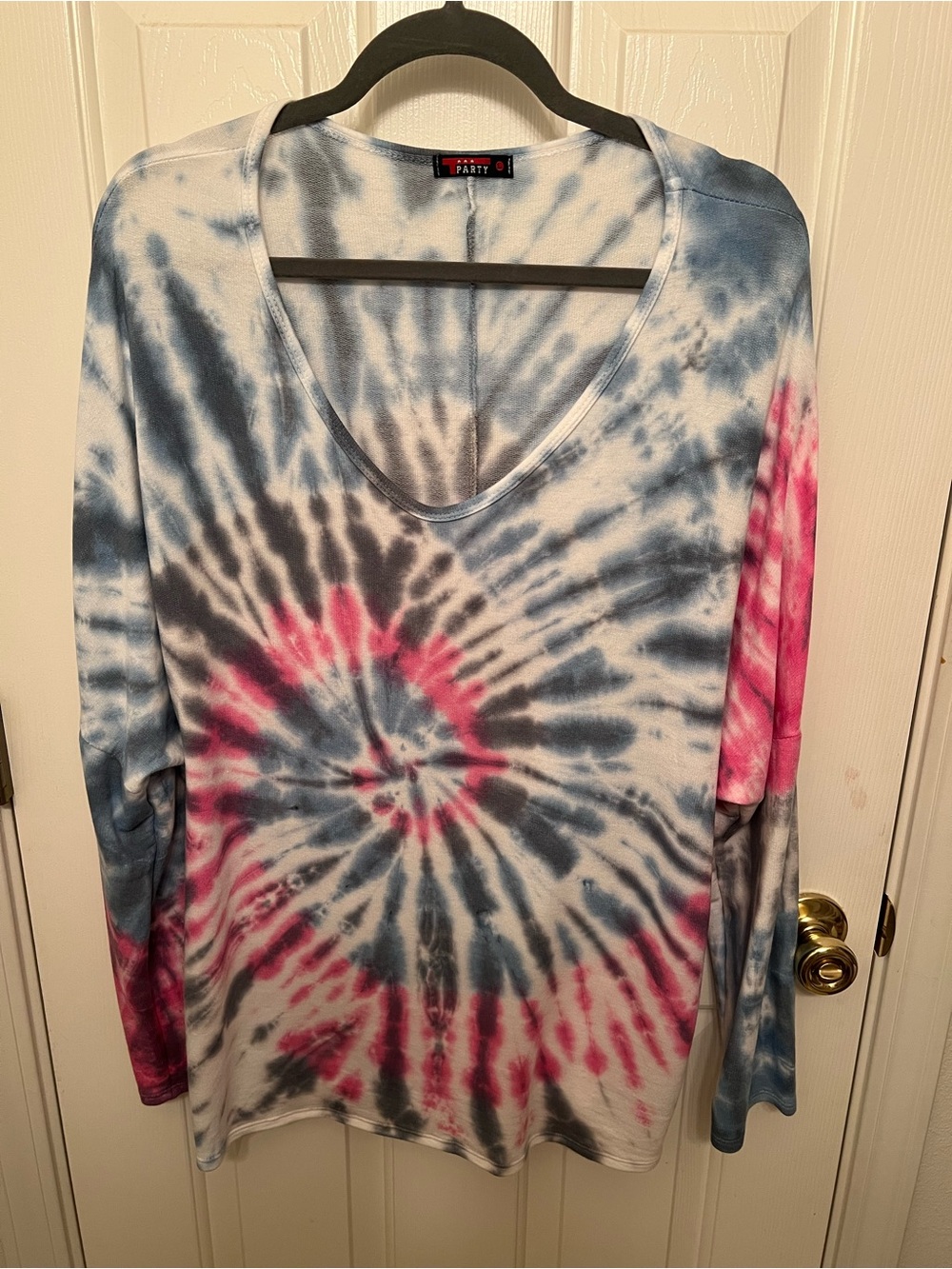 T Party Fashion Tie-Dye V-Neck Long Sleeve Top - Pink, Blue, Gray